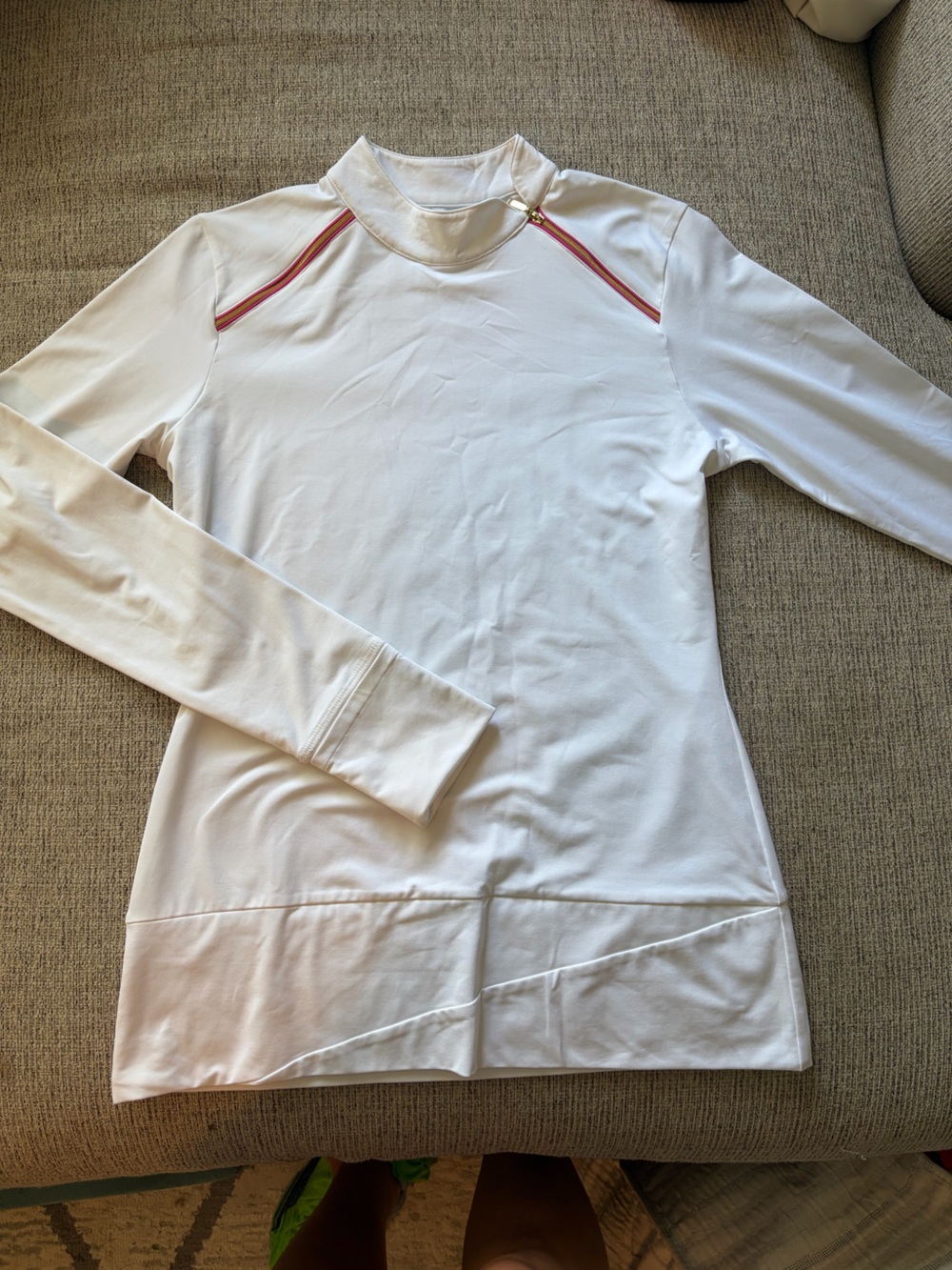 Sporto White Long Sleeve Athletic Top with Pink Zipper Accents